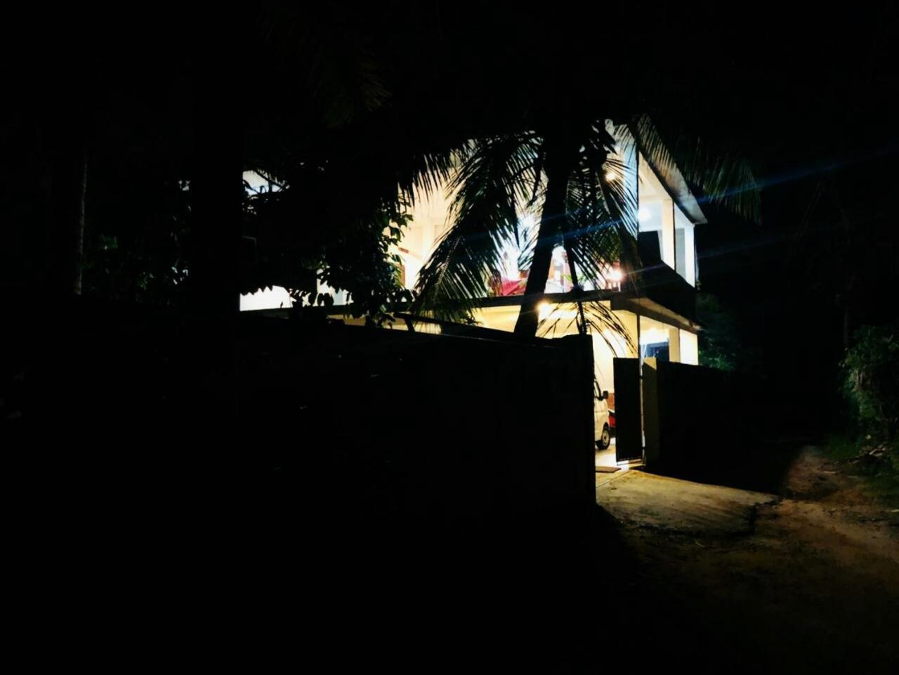 Mama'S Hostel Ahangama Exterior foto